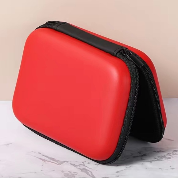 NWT Jewelry Accessories Storage Box or keep your ear pods in one place!! - Picture 4 of 6